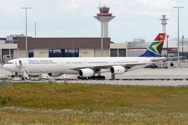 Airbus A340-600 (ZS-SND)