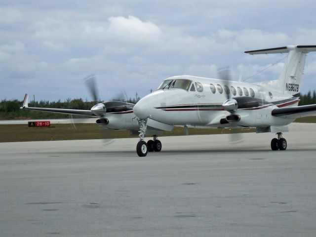 Beechcraft Super King Air 350 (N688JB)