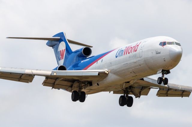 BOEING 727-200 (HP-1939UCG) - UCG972 on final for 03L from CUR.
