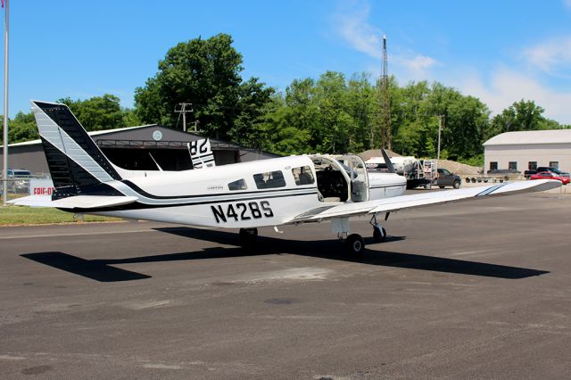 Piper Saratoga (N428S) - Griffing Flying Service