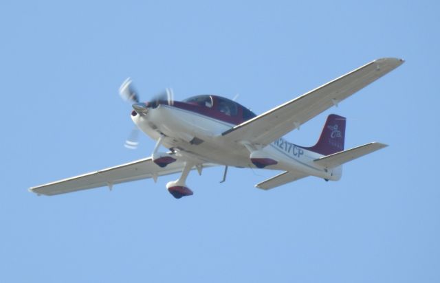 Cirrus SR-22 (N217CP)