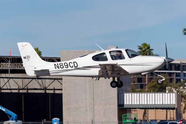 Cirrus SR-20 (N89CD)