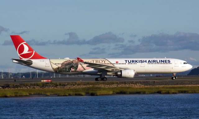 Airbus A330-300 (TC-JOG)