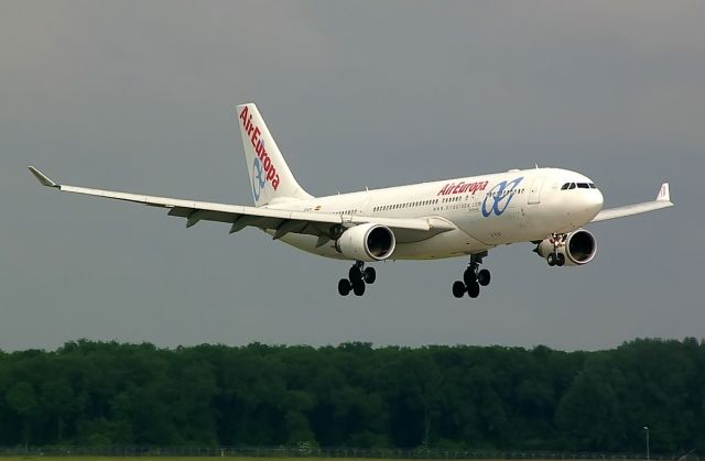 Airbus A330-200 (EC-KTG)