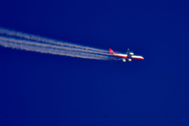 — — - Pic of President Erdogan of Turkeys Jet east of Cleveland heading south east towards Washington D.C.05-15-17.