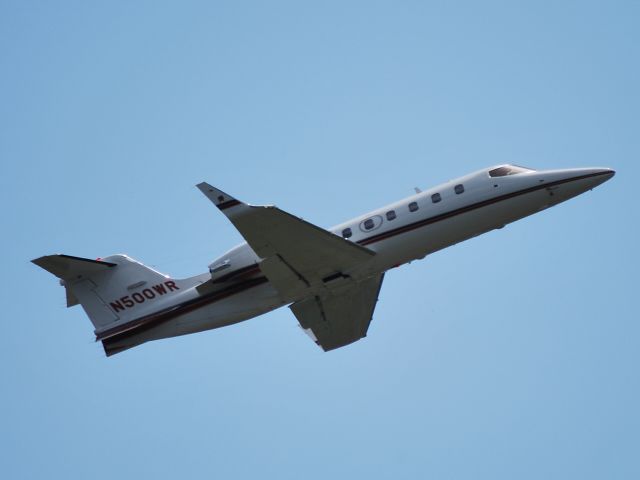 — — - DIAMOND AVIATION INC / Departing 20 - 5/30/10 (Reregistered as N2RW after sale of helicopter)