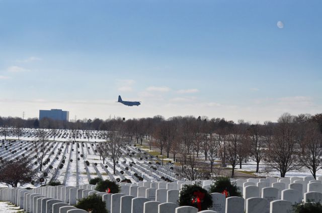 Lockheed C-130 Hercules —