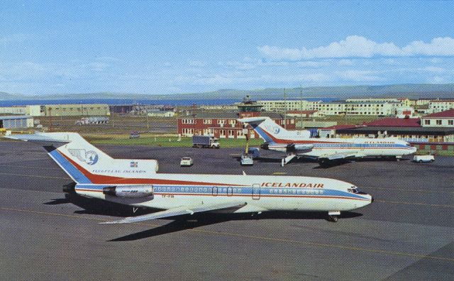 Boeing 727-100 (TF-FIA) - scanned from postcardbr /icelandair