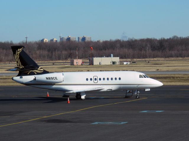 Dassault Falcon 2000 (N89CE)