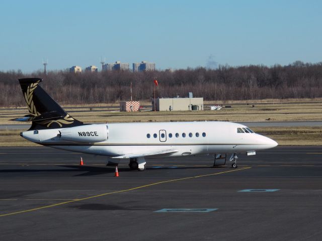 Dassault Falcon 2000 (N89CE)