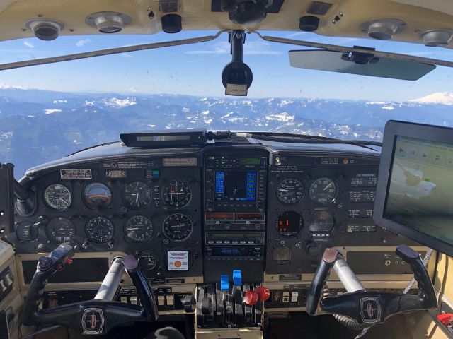 Piper Apache (N95TK)