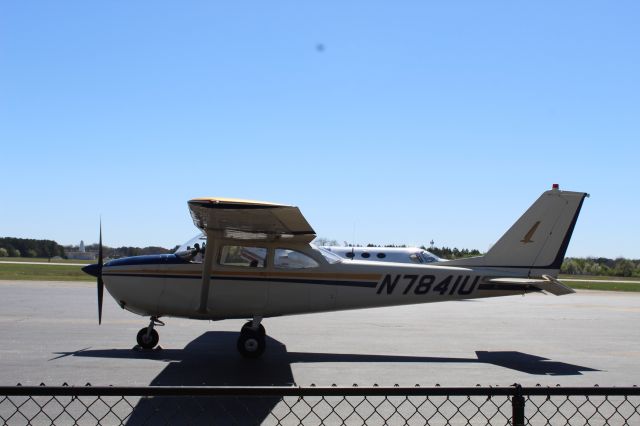 Cessna Skyhawk (N7841U) - C172F Serial 17251841