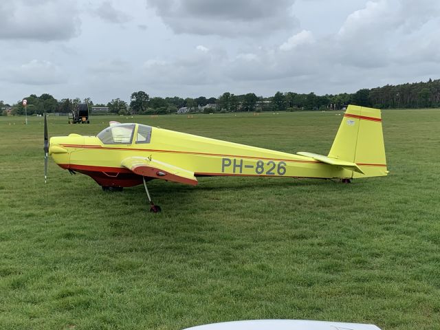 VICKERS-SLINGSBY T-61 Venture (GRB826) - Nice Scheibe waiting for the next user on a nice day 21/05/2022