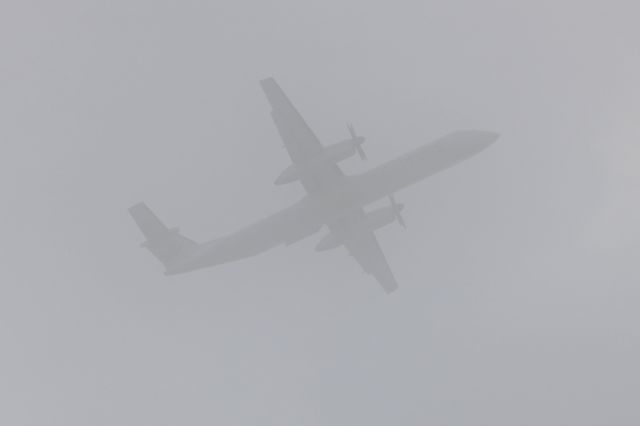 de Havilland Dash 8-400 (C-GJZR)