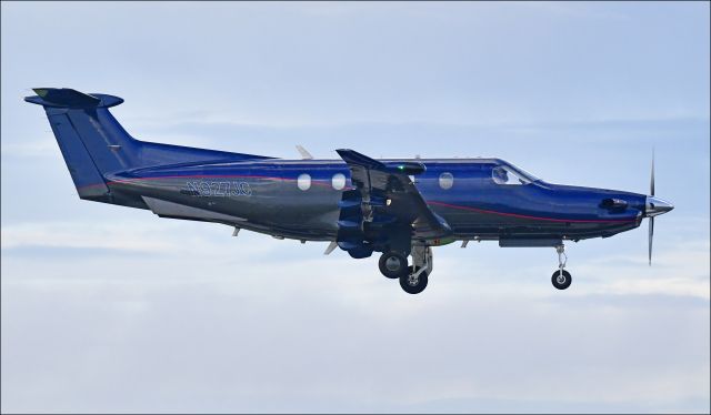 Pilatus PC-12 (N927JC) - Wingspan land runway three-zero