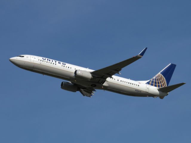 Boeing 737-900 (N39415) - TAKEN AUGUST 25, 2012 - DEPARTING 36C