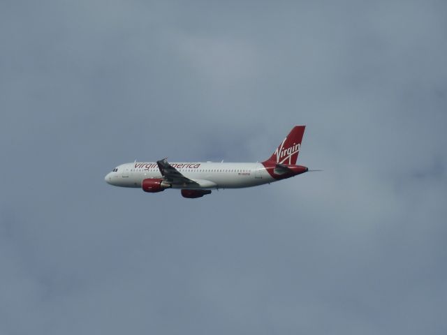 Airbus A320 (N621VA)