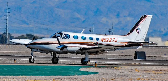 Cessna 340 (N5227J) - N5227J 1980 Cessna 340A s/n 340A1036 - North Las Vegas Airport  KVGTbr /Photo: Tomás Del Corobr /October 14, 2020