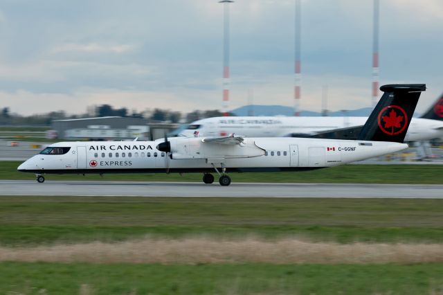 de Havilland Dash 8-400 (C-GGNF)