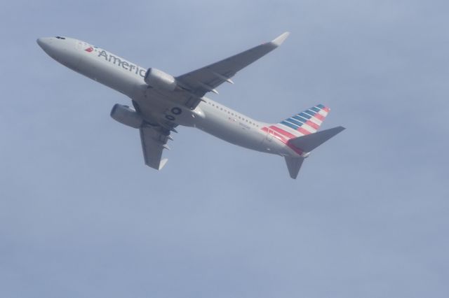 Boeing 737-700 (N926AN)