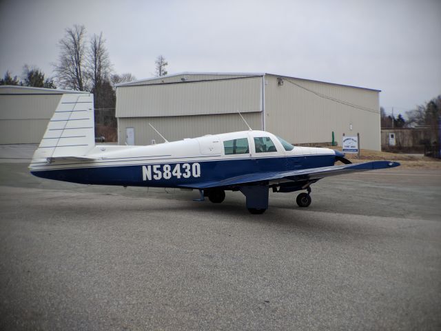 Mooney M-20 (N5843Q)