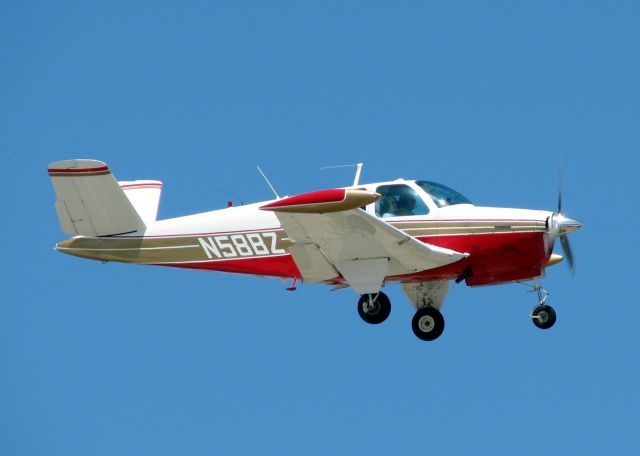 Beechcraft 35 Bonanza (N58BZ) - 1958 Beech J35 landing at Shreveport's Downtown Airport. Nice aircraft!