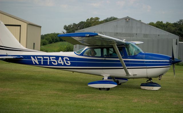 Cessna Skyhawk (N7754G) - Sat morning 7/24/21