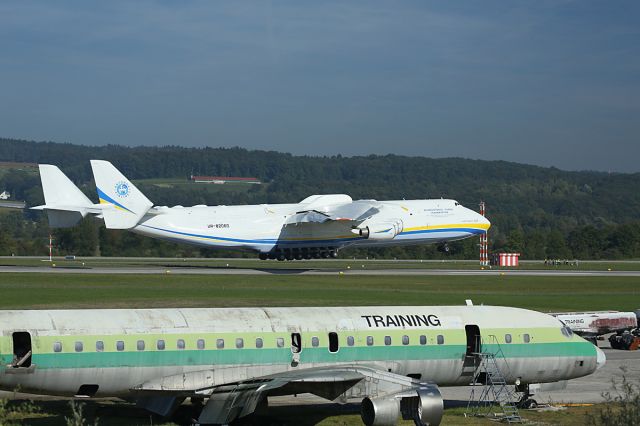 Antonov An-225 Mriya (UR-82060)