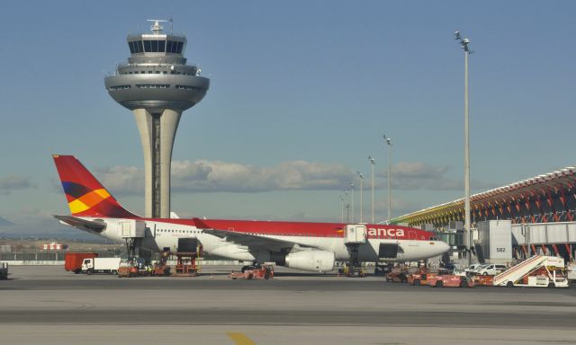 Airbus A330-200 (N973AV) - Avianca Airbus A330-243 N973AV in Madrid Barajas