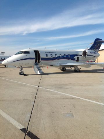 Bombardier Challenger 300 (N777MS)