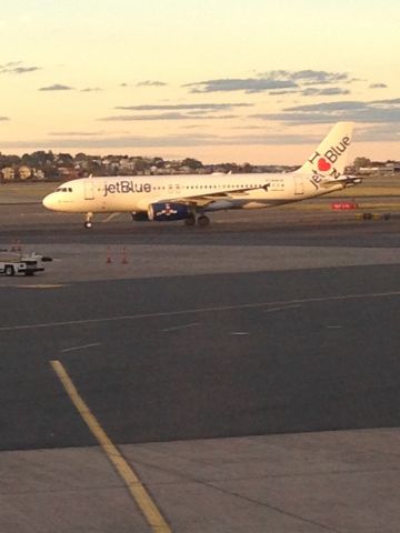 Airbus A320 (N586JB) - JetBlue I Heart New York Livery at Boston