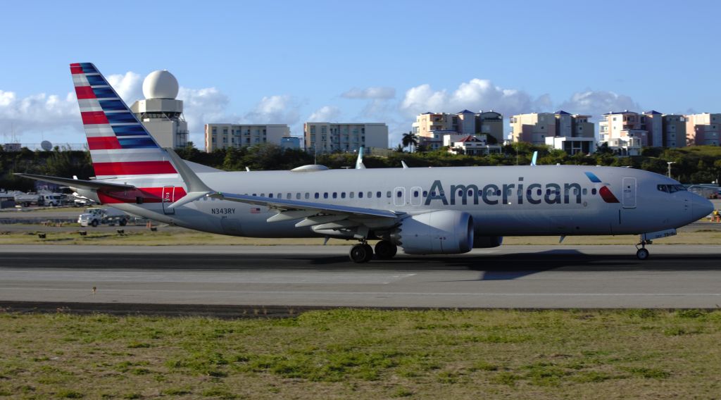 Boeing 737 MAX 8 (N343RY)