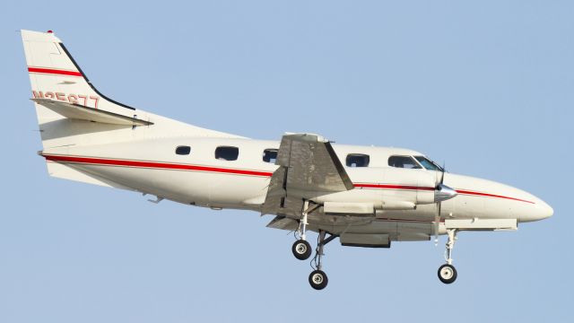 Swearingen Merlin 3 (N25677) - Castle Merlin arriving from Appleton
