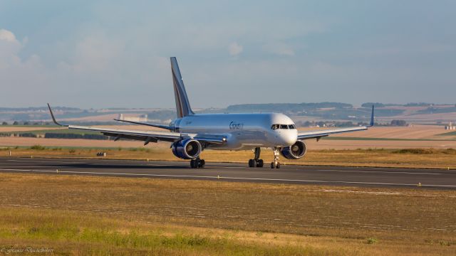 Boeing 757-200 (EC-NHF)