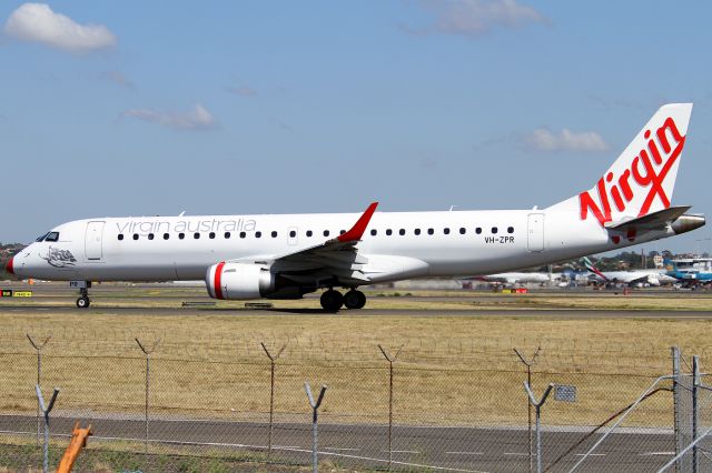 Embraer ERJ-190 (VH-ZPR)