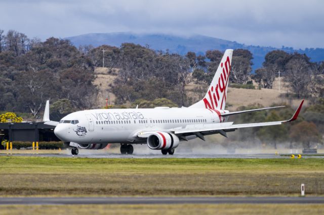 Boeing 737-800 (VH-YFS)