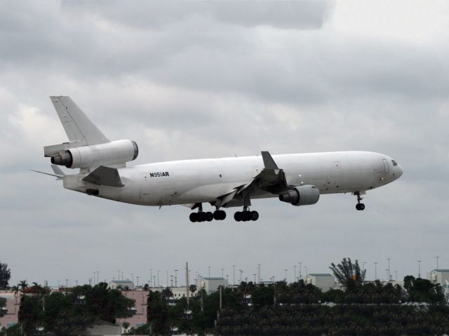 Boeing MD-11 (N951AR) - An MD11 freighter landing. Raw photo courtesy of LEARJETMIAMI - thank you!