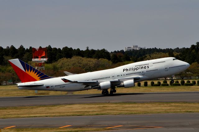 Boeing 747-400 (RP-C8168) - April 13, 2013