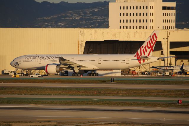 BOEING 777-300ER (VH-VPH)