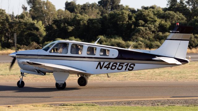 Beechcraft Bonanza (36) (N4651S)