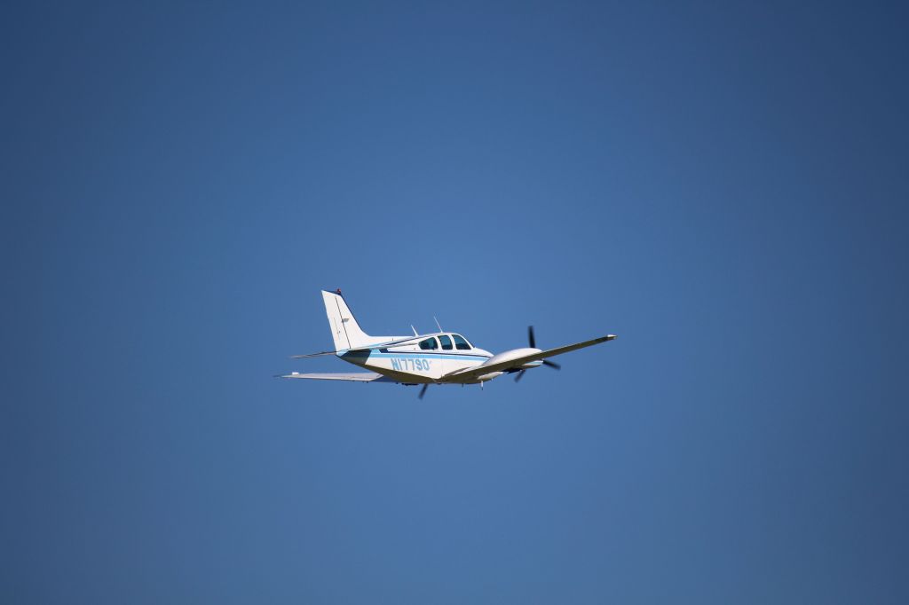 Beechcraft 55 Baron (N17790)