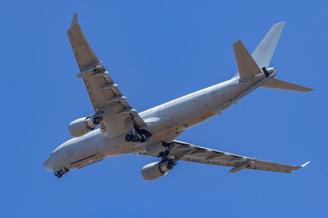 Airbus A330-200 (A39001)