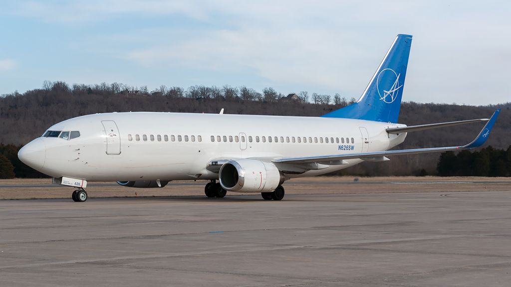 BOEING 737-300 (N626SW)