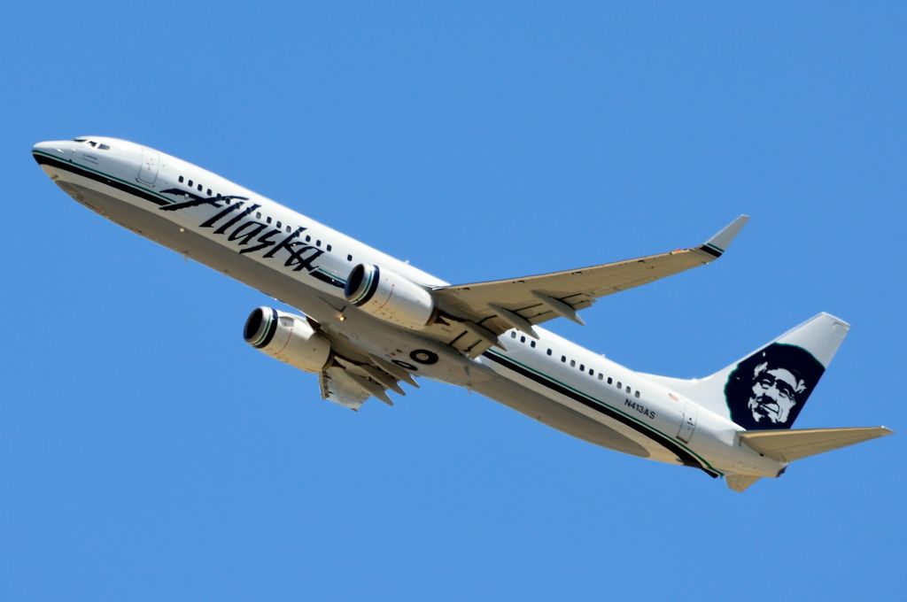 Boeing 737-900 (N413AS) - Alaska Airlines N413AS departing DFW 05/05/2013
