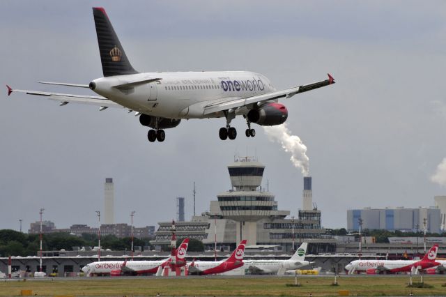 Airbus A319 (JY-AYP)