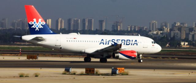 Airbus A319 (YU-APD)