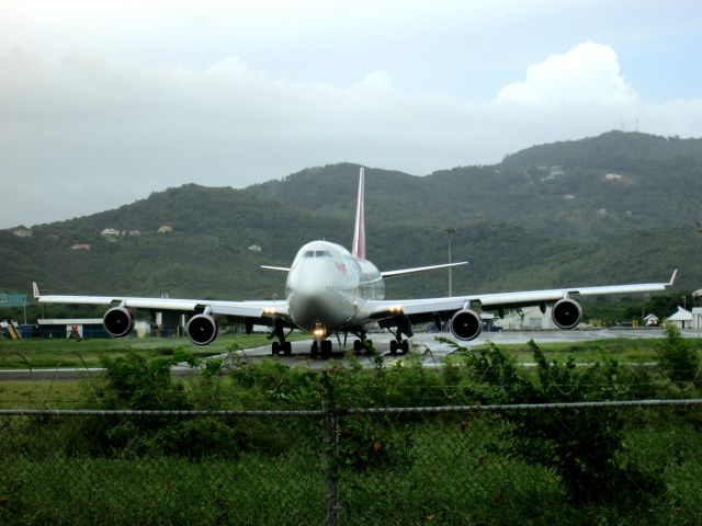 Boeing 747-400 (G-VXLG)