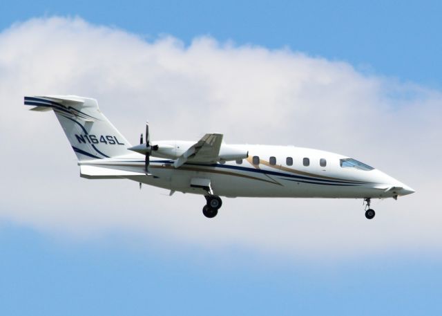 Piaggio P.180 Avanti (N164SL)