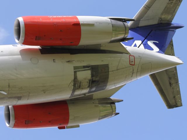 — — - The Pratt and Whitney JT8D aero engine.