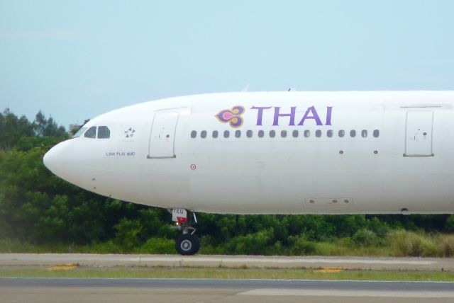 Airbus A330-300 —